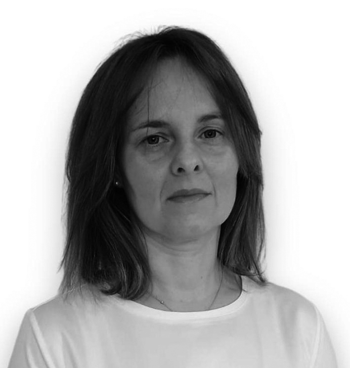 Sandra Baron (692×728 bianco e nero)